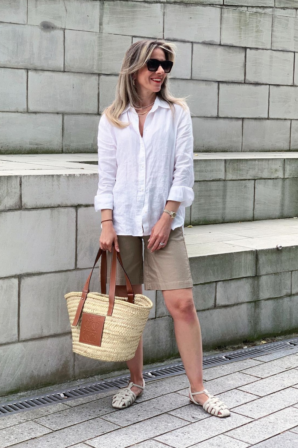 Classic Neutral Summer Look