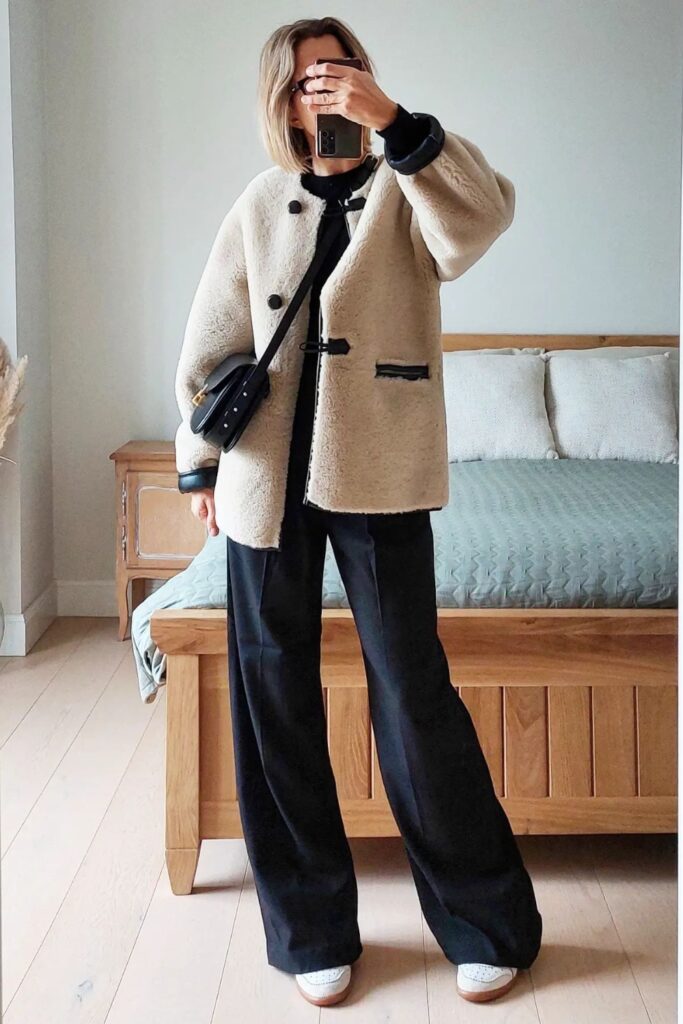 trendy white sneakers outfit women's