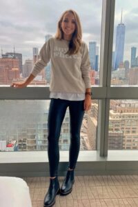 16 Chelsea Boots Outfits That Will Elevate Your Style Game