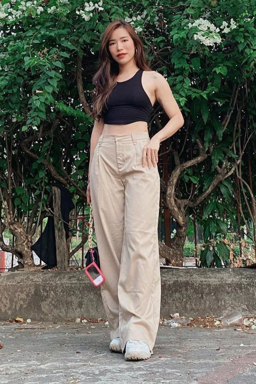 Black Crop Top, Beige Wide-Leg Pants, White Sneakers