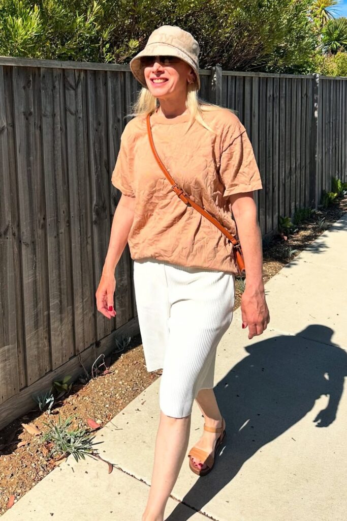 Oversized Tee and White Bermudas