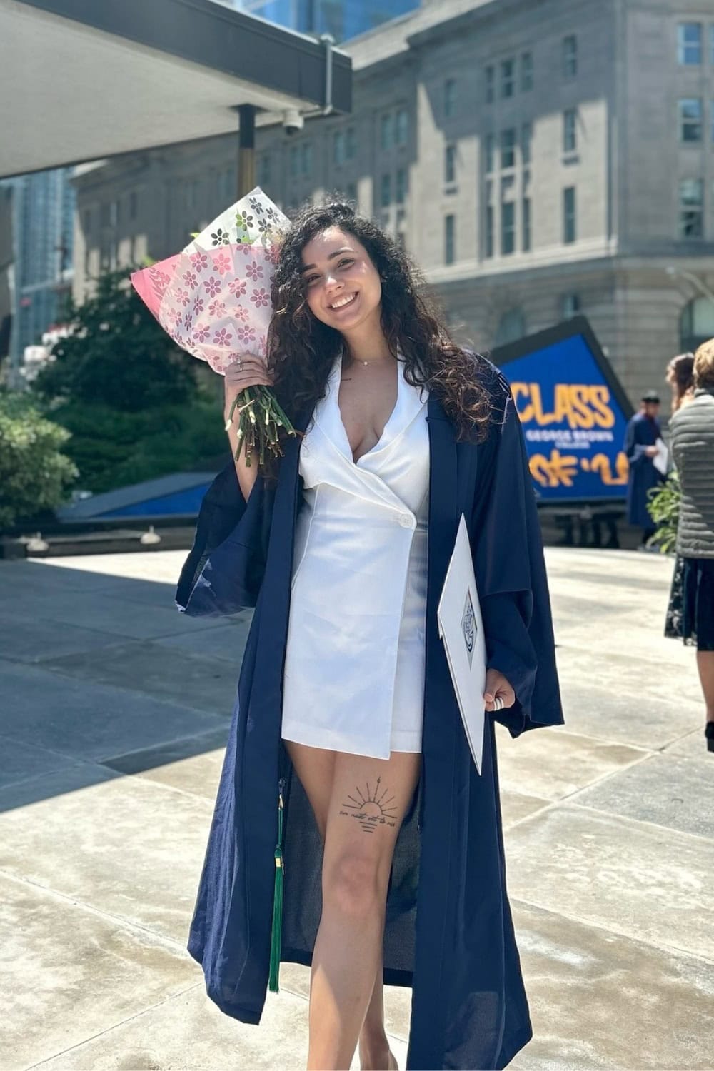 14 Stunning Graduation Outfit Ideas to Make Your Big Day Unforgettable