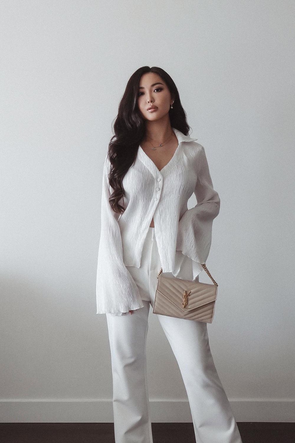 20 Chic White Pants Outfit Ideas for Every Style — free download