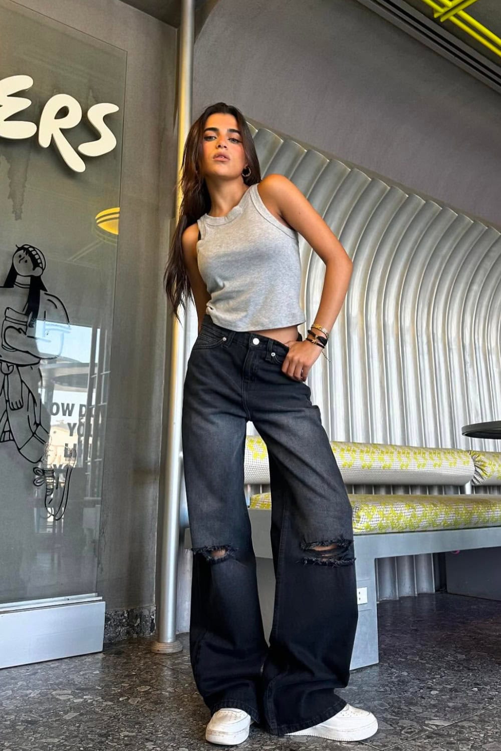 20-best-baggy-jeans-outfits-you-ll-want-to-copy